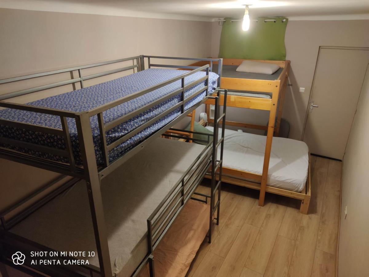 Logement Chambre Seul En Supplement Ou Dortoir Mixte Roquemaure  Bagian luar foto
