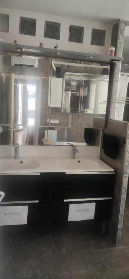 Logement Chambre Seul En Supplement Ou Dortoir Mixte Roquemaure  Bagian luar foto