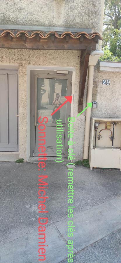 Logement Chambre Seul En Supplement Ou Dortoir Mixte Roquemaure  Bagian luar foto