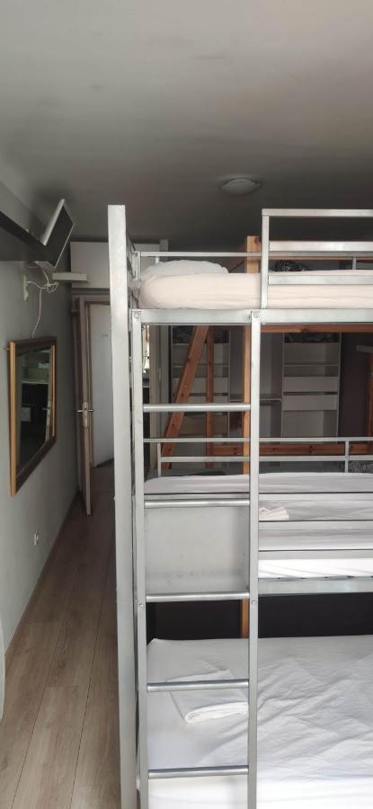 Logement Chambre Seul En Supplement Ou Dortoir Mixte Roquemaure  Bagian luar foto