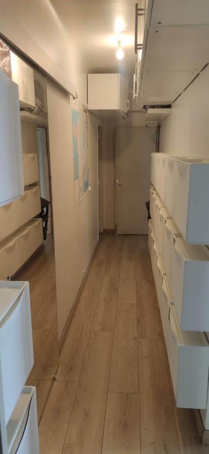 Logement Chambre Seul En Supplement Ou Dortoir Mixte Roquemaure  Bagian luar foto