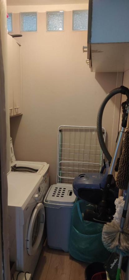 Logement Chambre Seul En Supplement Ou Dortoir Mixte Roquemaure  Bagian luar foto