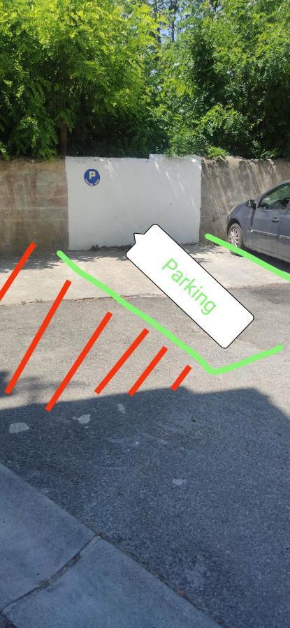Logement Chambre Seul En Supplement Ou Dortoir Mixte Roquemaure  Bagian luar foto