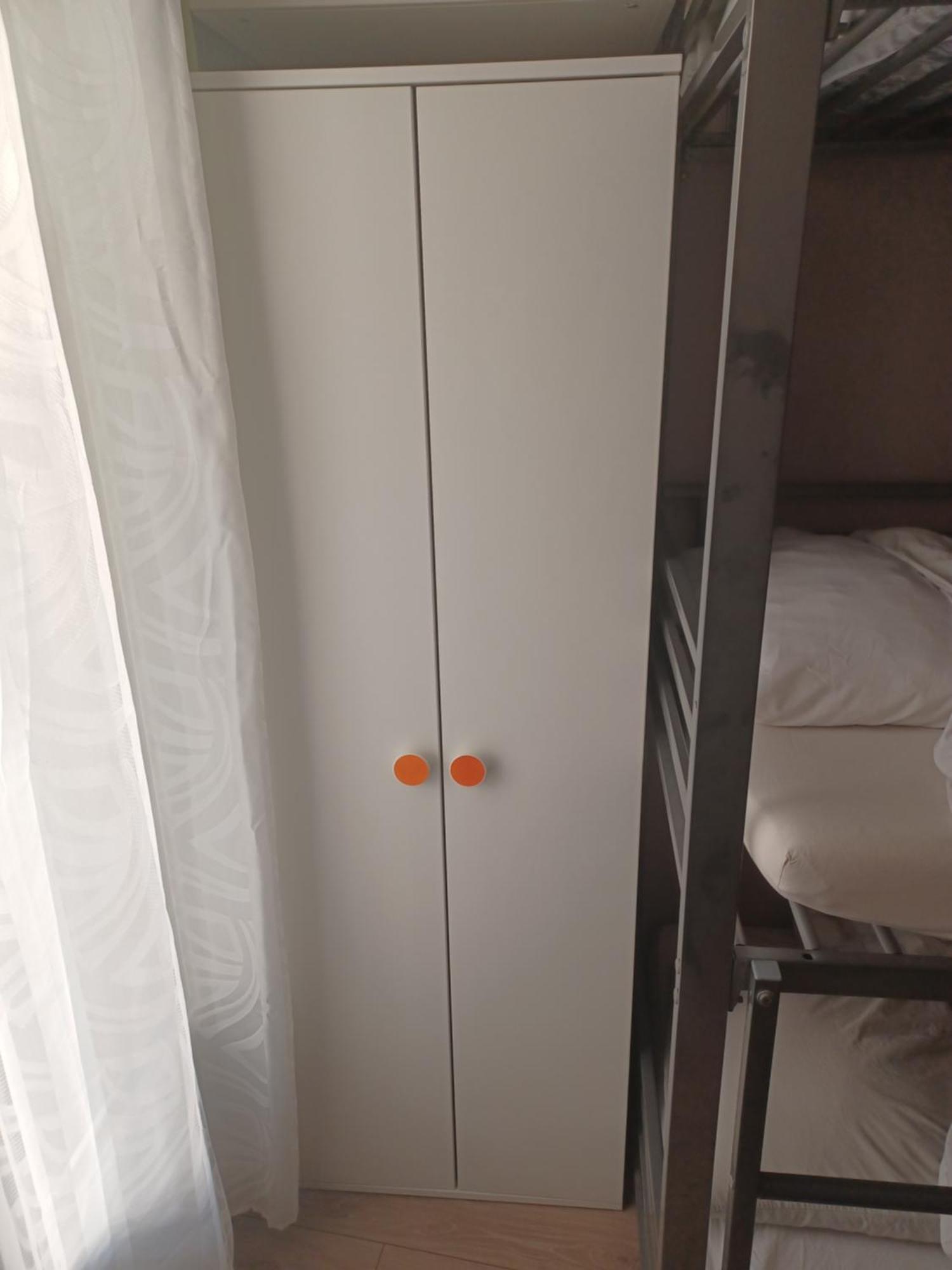 Logement Chambre Seul En Supplement Ou Dortoir Mixte Roquemaure  Ruang foto